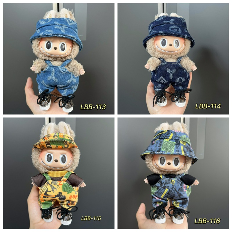 Outdoor Adventure Activities - หมวกปีกกว้างพิมพ์ลายวินเทจและชุดเอี๊ยมที่ออกแบบมาเป็นพิเศษสําหรับของเล่นตุ๊กตาน่ารักเป็นเสื้อผ้าผจญภัยกลางแจ้ง